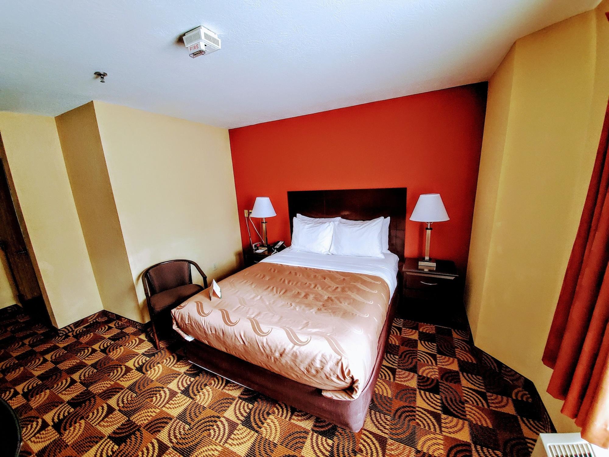 Quality Inn Brunswick Cleveland South Buitenkant foto
