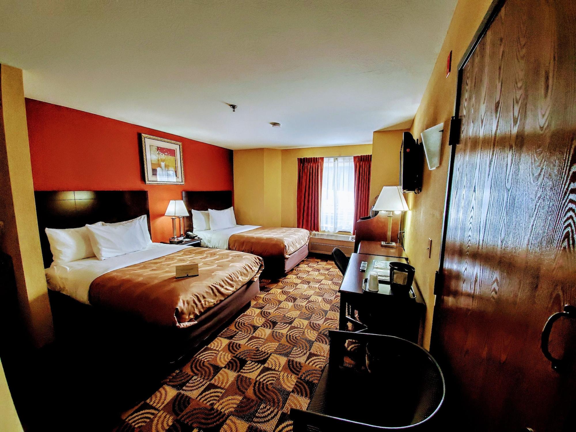 Quality Inn Brunswick Cleveland South Buitenkant foto