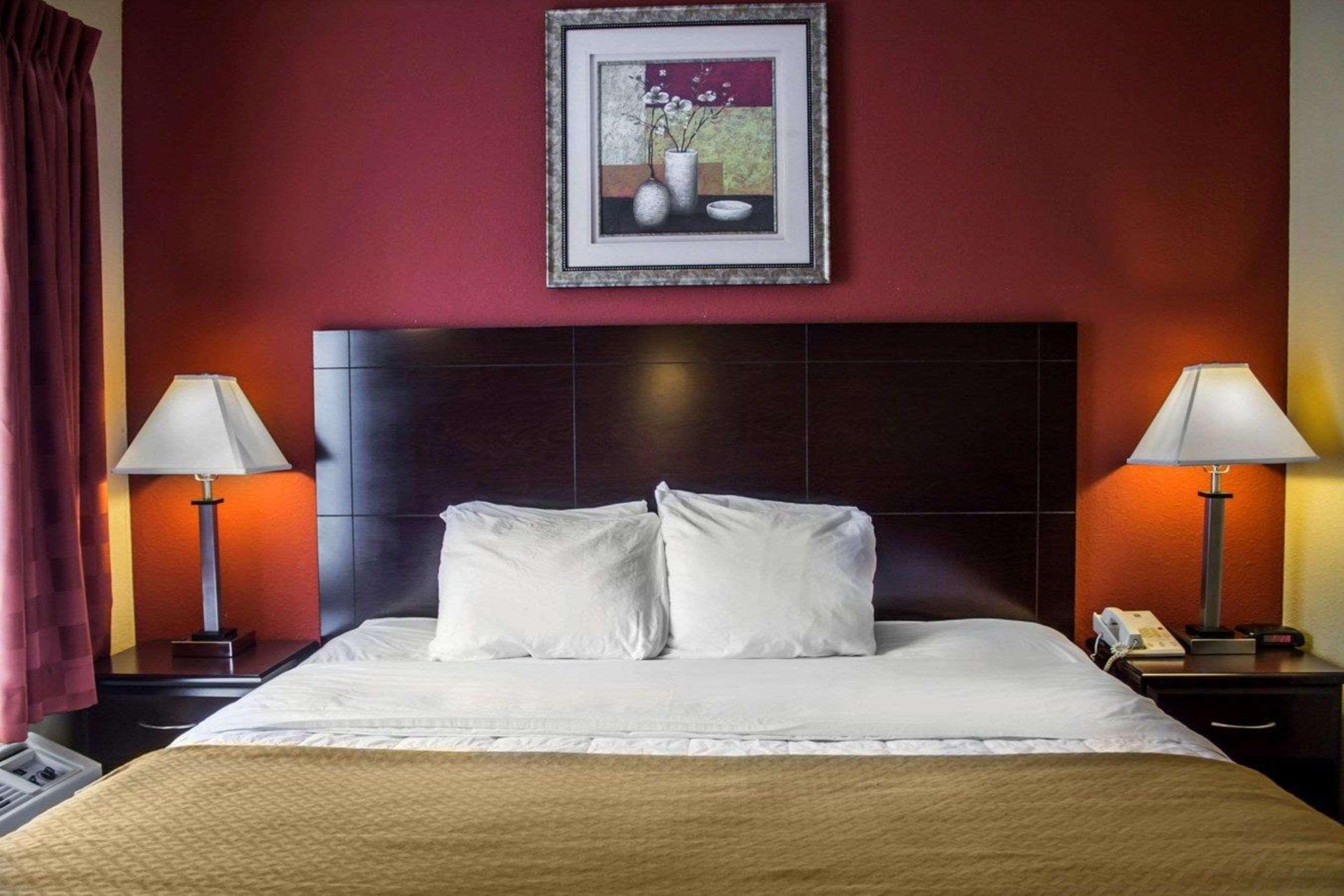 Quality Inn Brunswick Cleveland South Buitenkant foto
