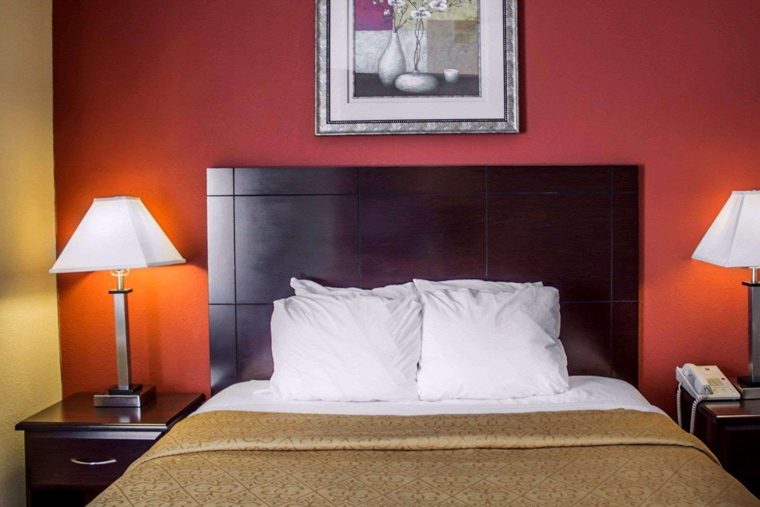 Quality Inn Brunswick Cleveland South Buitenkant foto