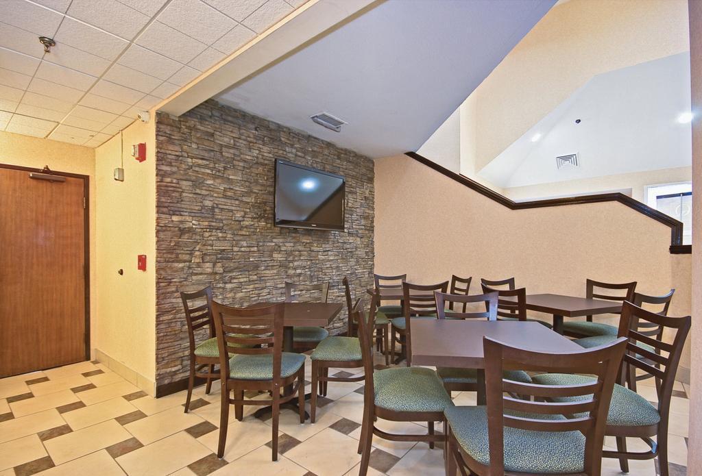 Quality Inn Brunswick Cleveland South Buitenkant foto