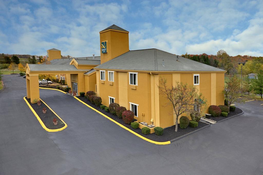 Quality Inn Brunswick Cleveland South Buitenkant foto