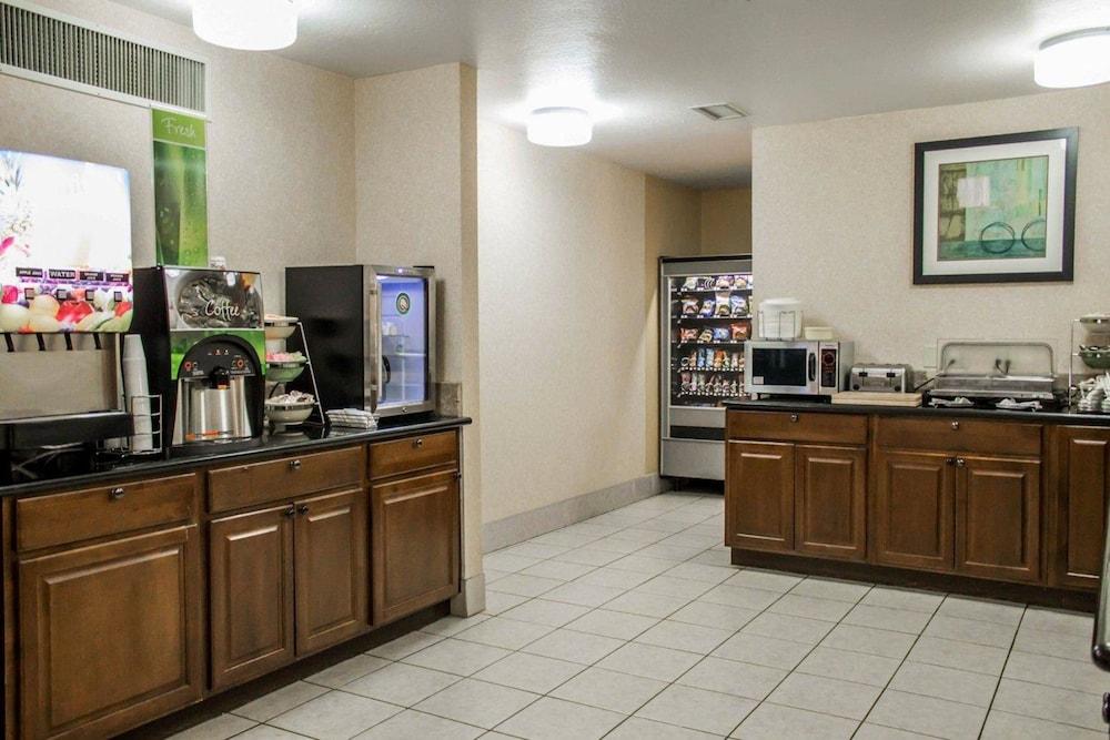 Quality Inn Brunswick Cleveland South Buitenkant foto